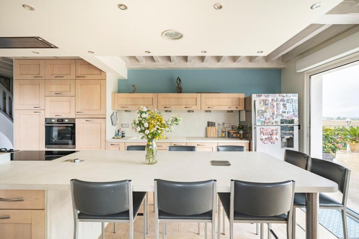 La Villa Moursoise 4 Etoiles Eksteriør billede