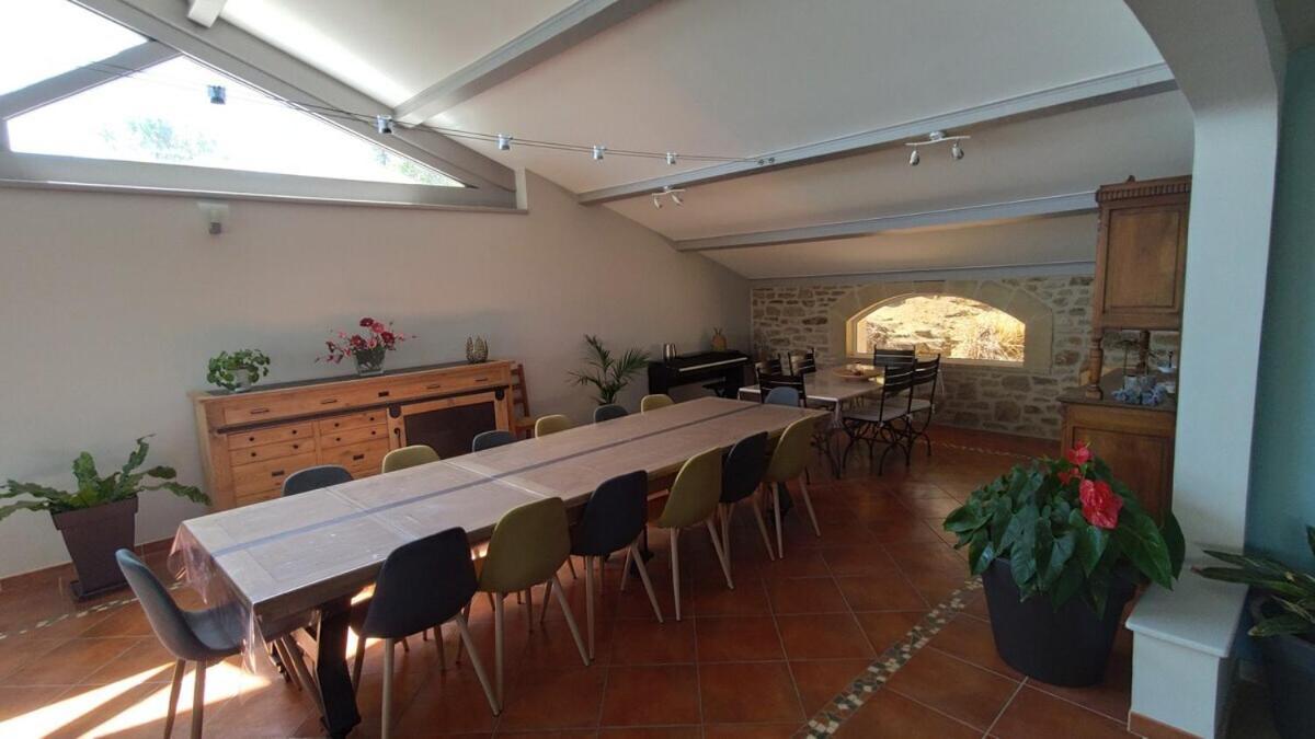 La Villa Moursoise 4 Etoiles Eksteriør billede