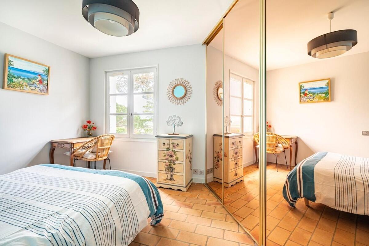 La Villa Moursoise 4 Etoiles Eksteriør billede