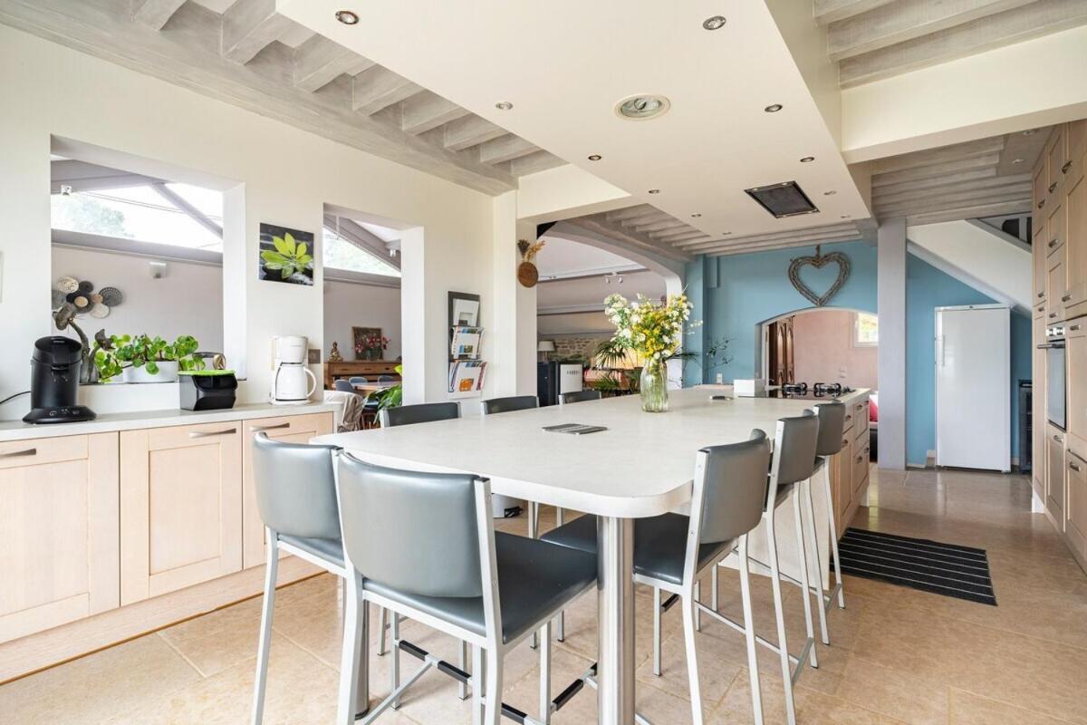 La Villa Moursoise 4 Etoiles Eksteriør billede
