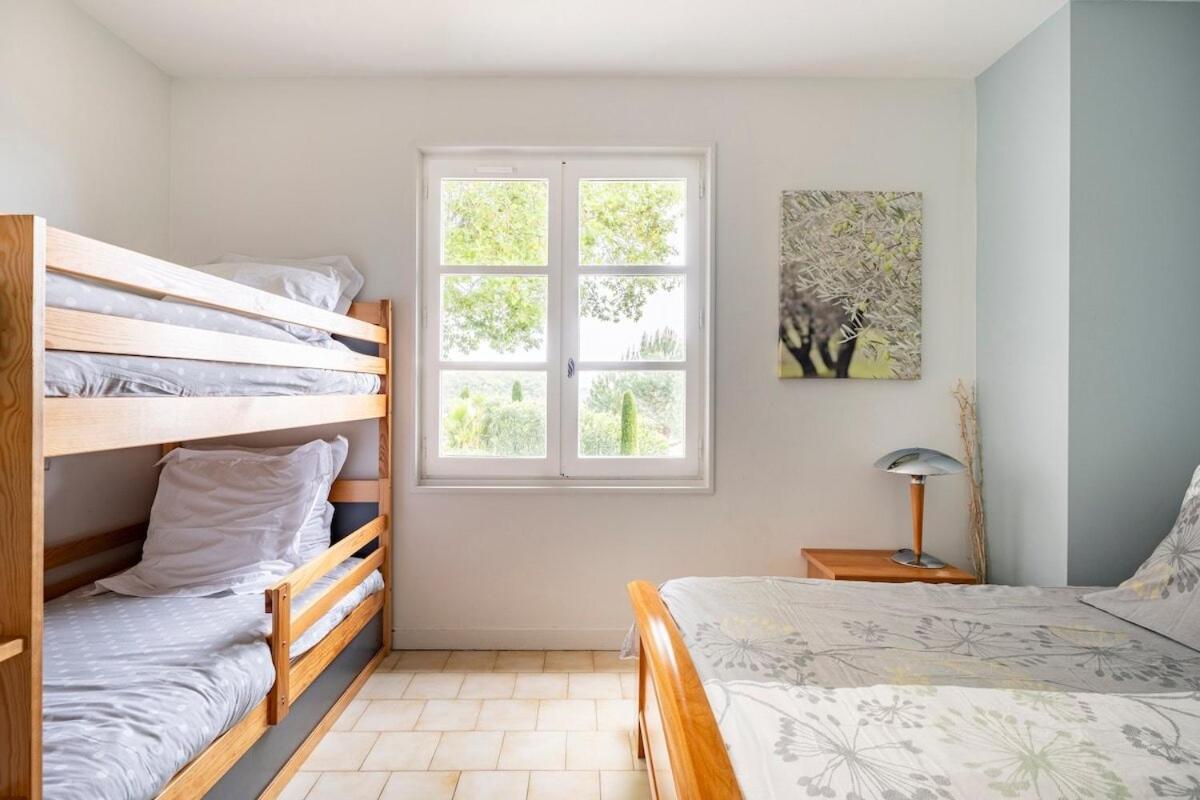 La Villa Moursoise 4 Etoiles Eksteriør billede
