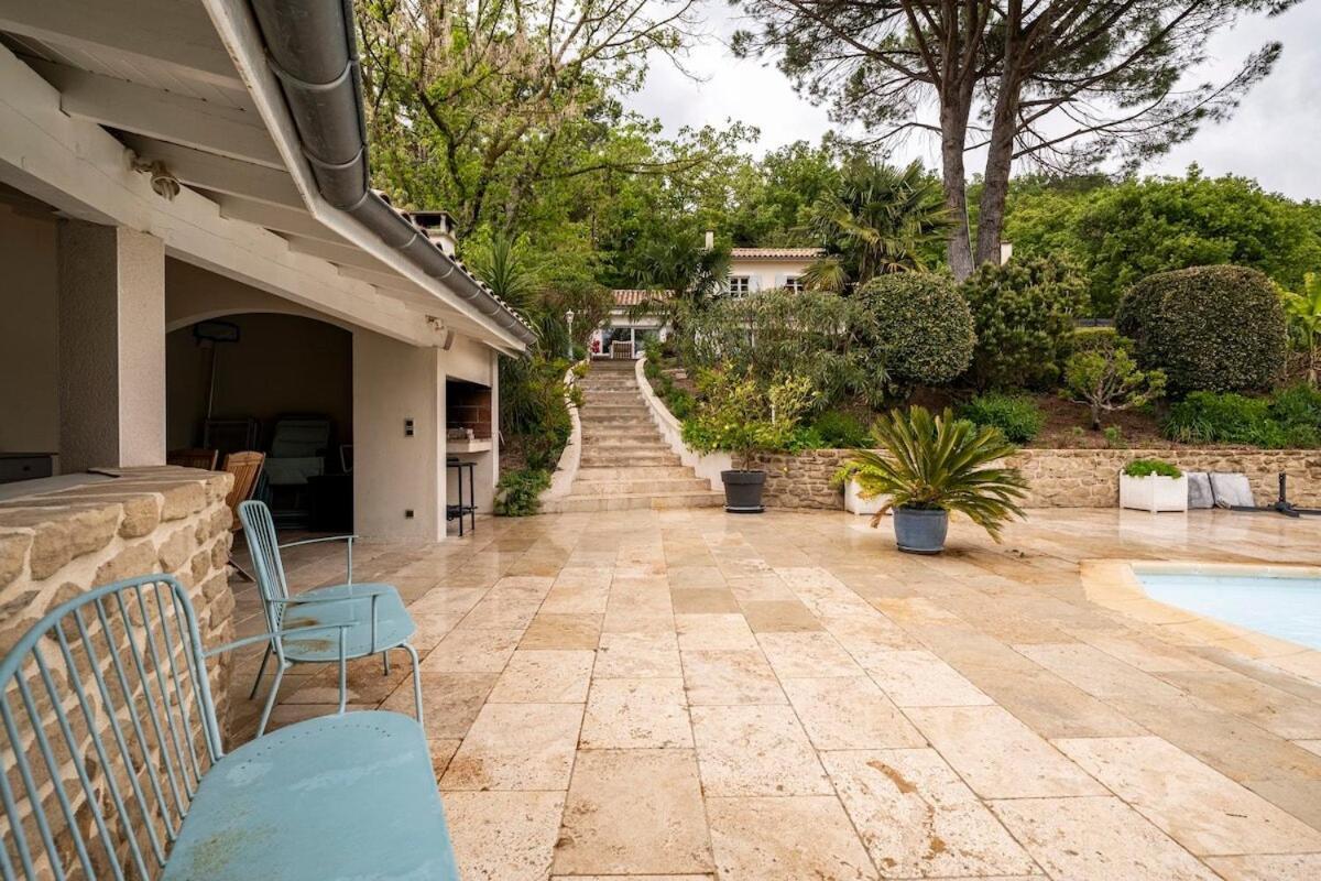 La Villa Moursoise 4 Etoiles Eksteriør billede